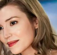 Cine este și câți ani are Selma Ergeç, actrița care joacă rolul Selen Koroğlu, în noul serial turcesc "Fata de la fereastră"